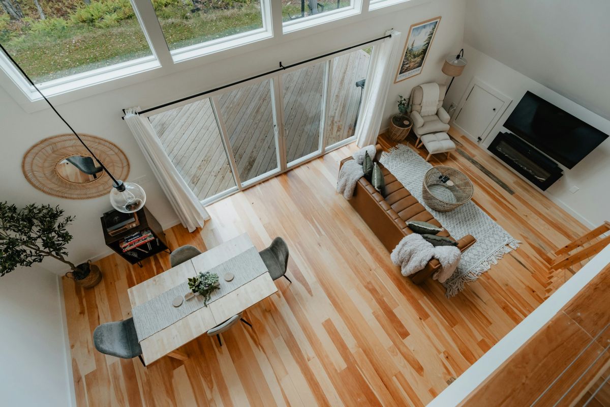 A-Frame auf Steinsockel — 92 m² · Bild 2