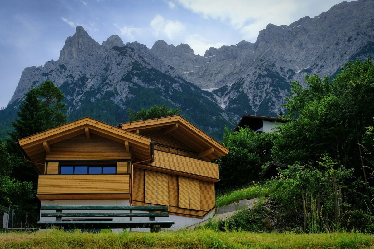 Almchalet — 158 m² in Massivholz