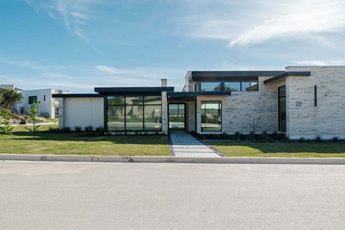 Flachbungalow Stein — 156 m² mit Lichtband