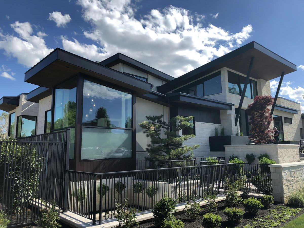 Flugdach-Haus — 184 m² mit Glasgiebeln · Bild 1