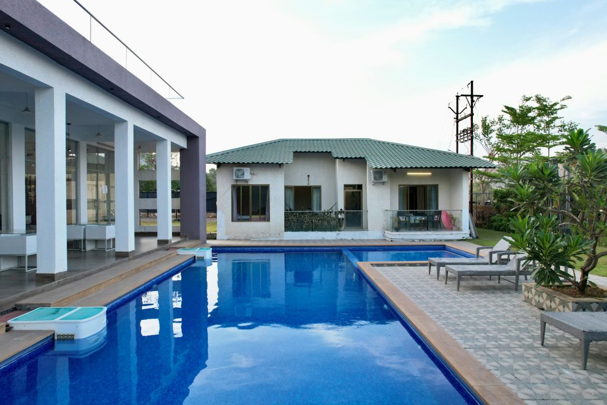 Poolhaus Weiß — 38 m² mit Walmdach · Bild 1