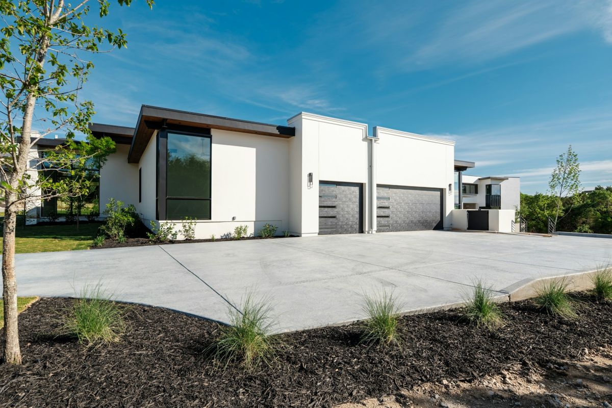 Ángulo blanco — bungalow con garaje doble 176 m² · Bild 1