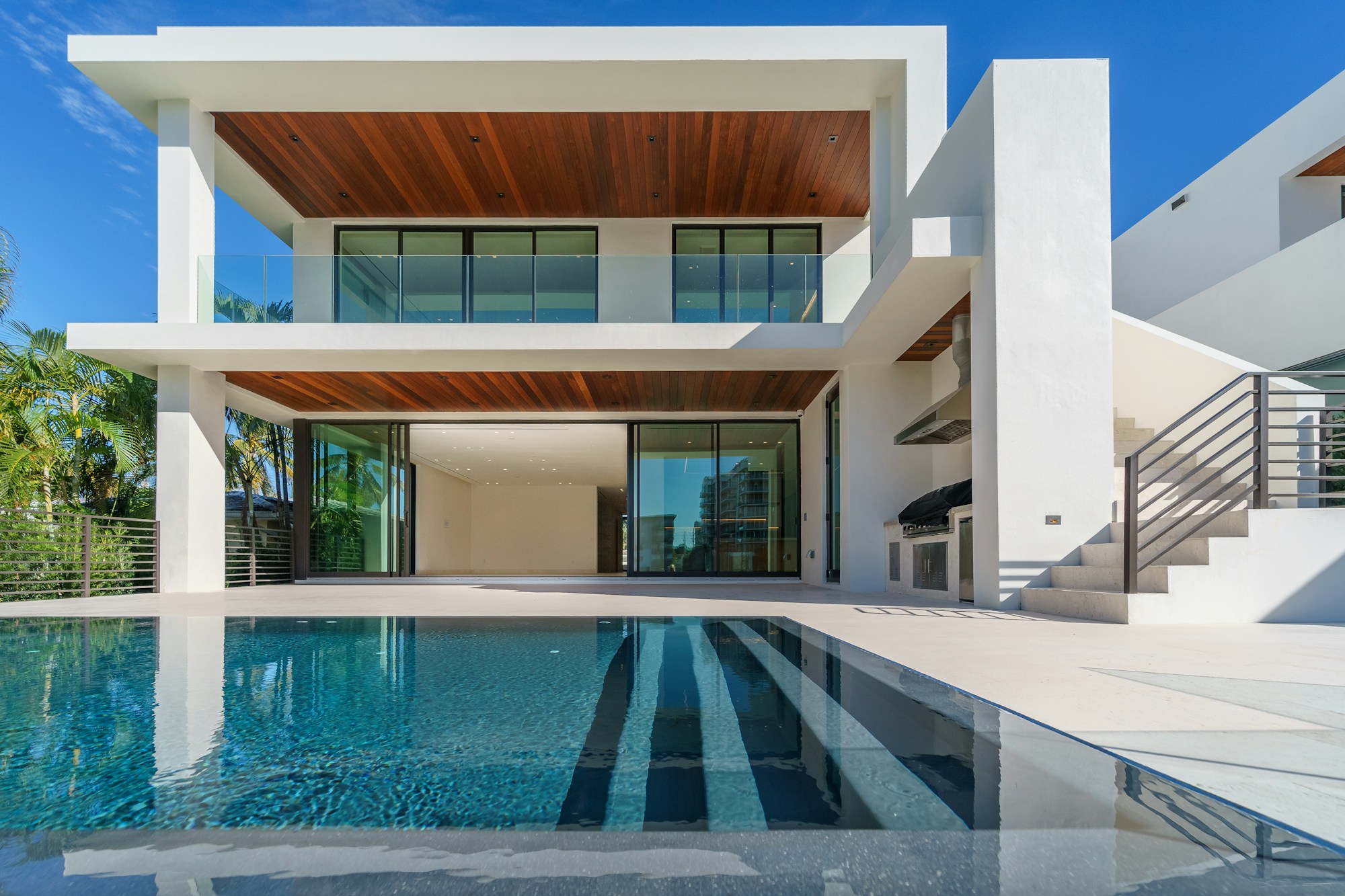 Cubo Bianco — 236 m² am Wasser · Bild 1