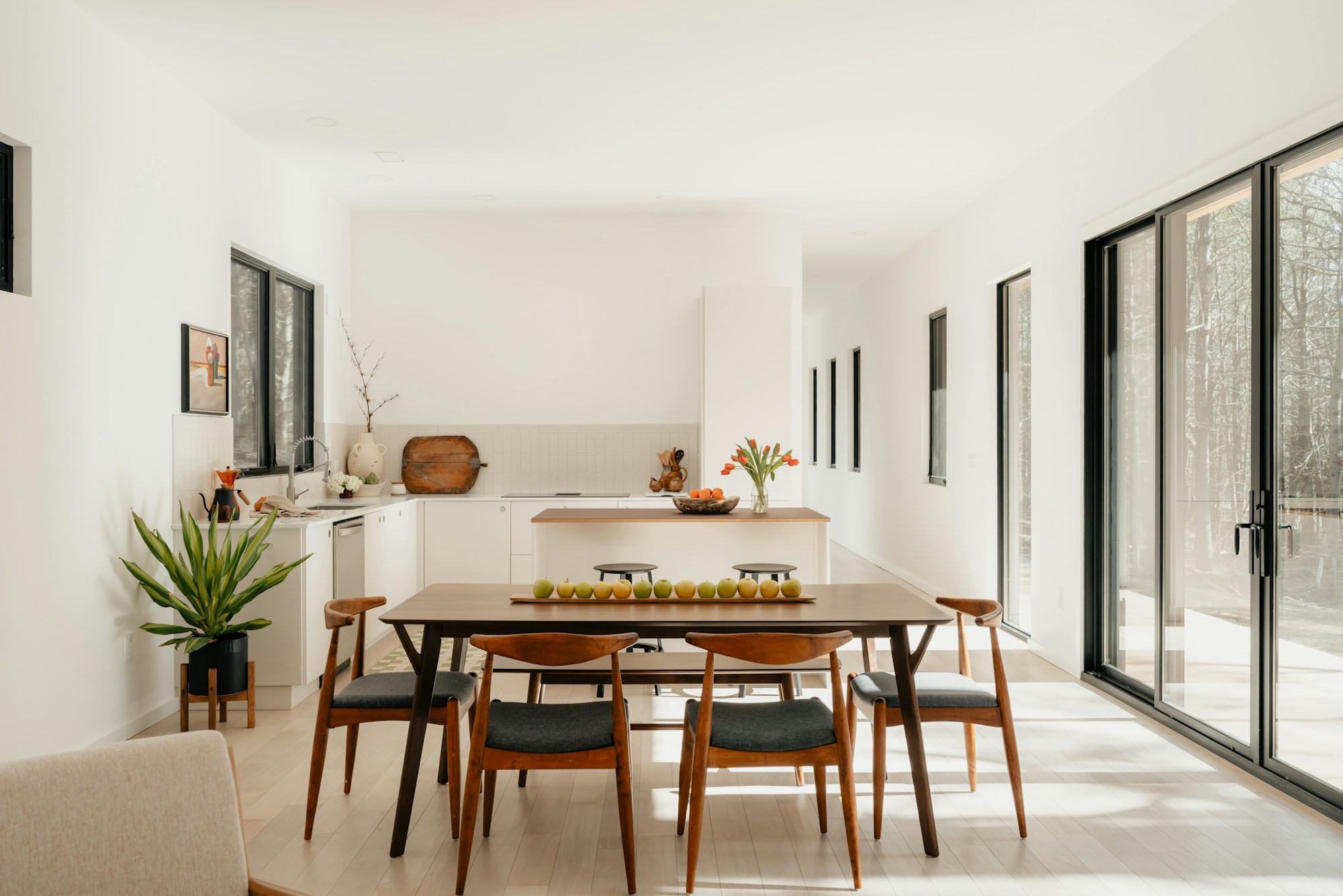 Lamellenhaus — Bungalow mit Holzlamellen 148 m² · Bild 2