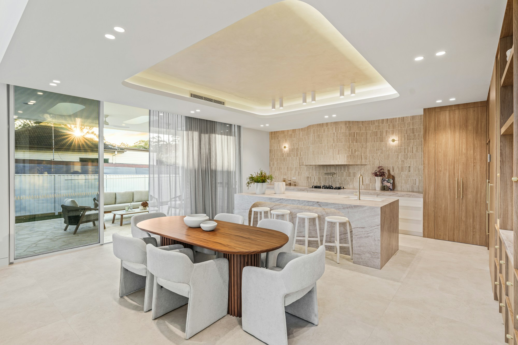 Villa con piscina — 298 m² con giardino pensile · Bild 2